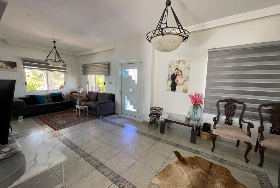4-Bedroom Villa with a Large Plot and Sea Views