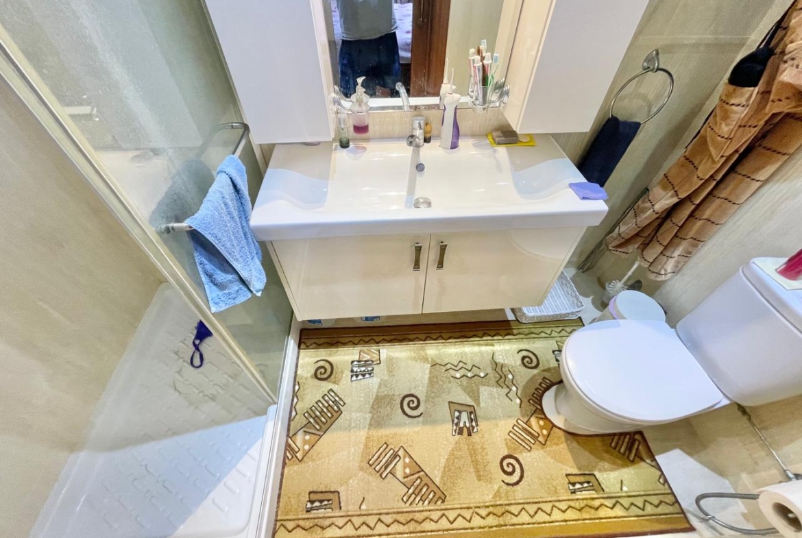 Sea view 6-Room Villa – unusual, solid, beautifully organized