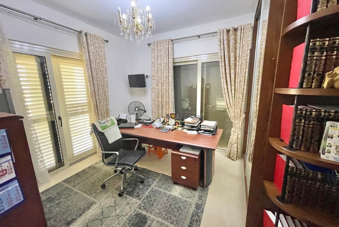 Sea view 6-Room Villa – unusual, solid, beautifully organized