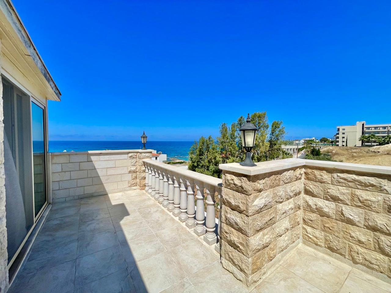luxury-sea-front-villa-paphos-cyprus20 Sea view 6-Room Villa – unusual, solid, beautifully organized