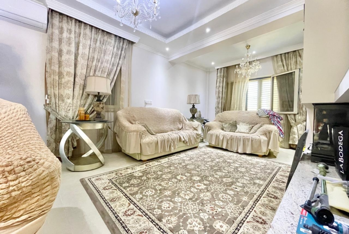 Sea view 6-Room Villa – unusual, solid, beautifully organized