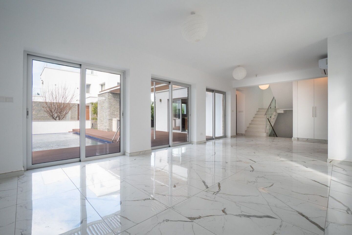 Luxury 6-Bedroom Beach Front Villa with Sea View Panorama