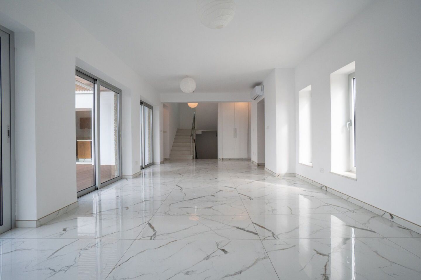 Luxury 6-Bedroom Beach Front Villa with Sea View Panorama