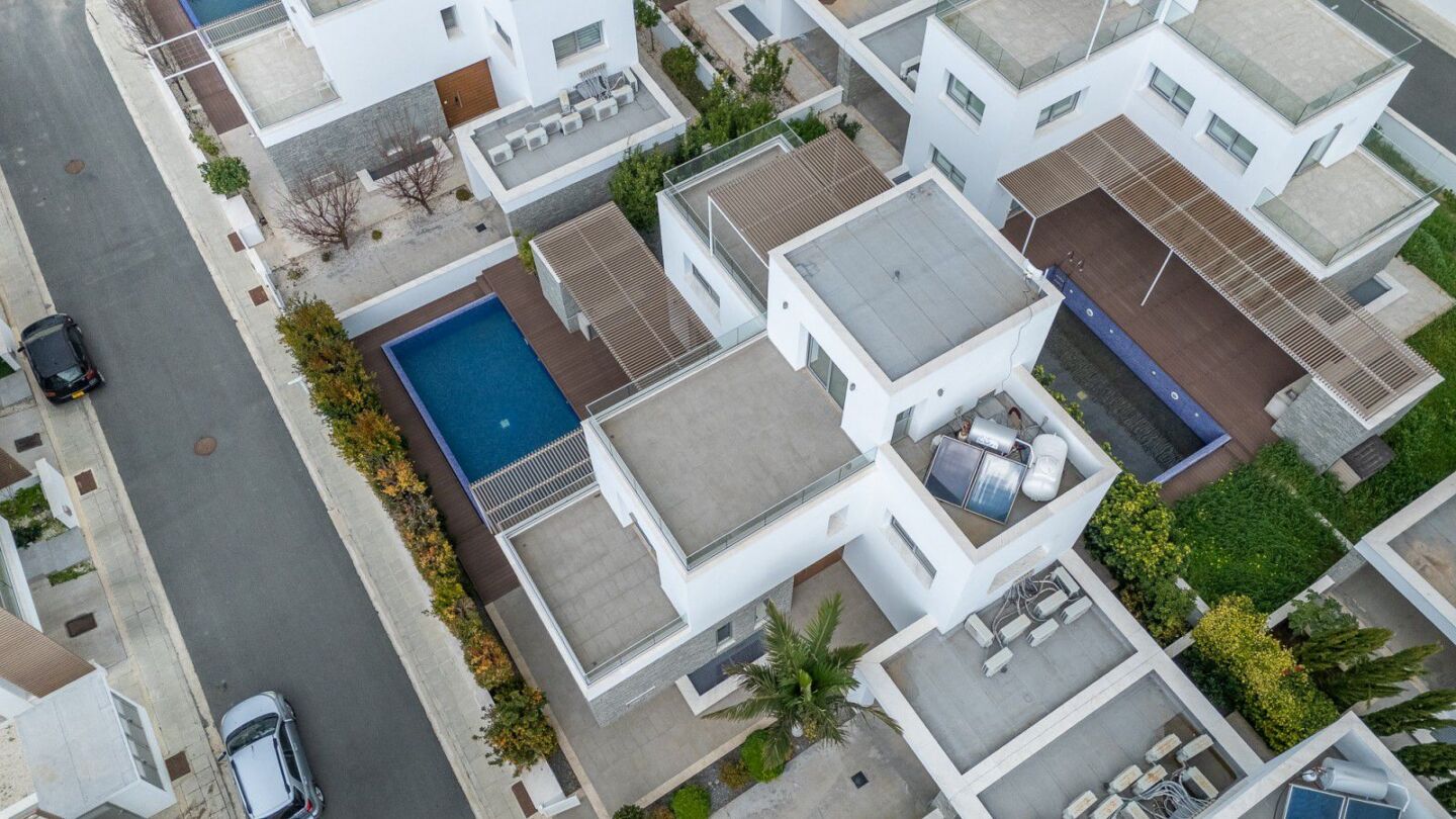 Luxury 6-Bedroom Beach Front Villa with Sea View Panorama