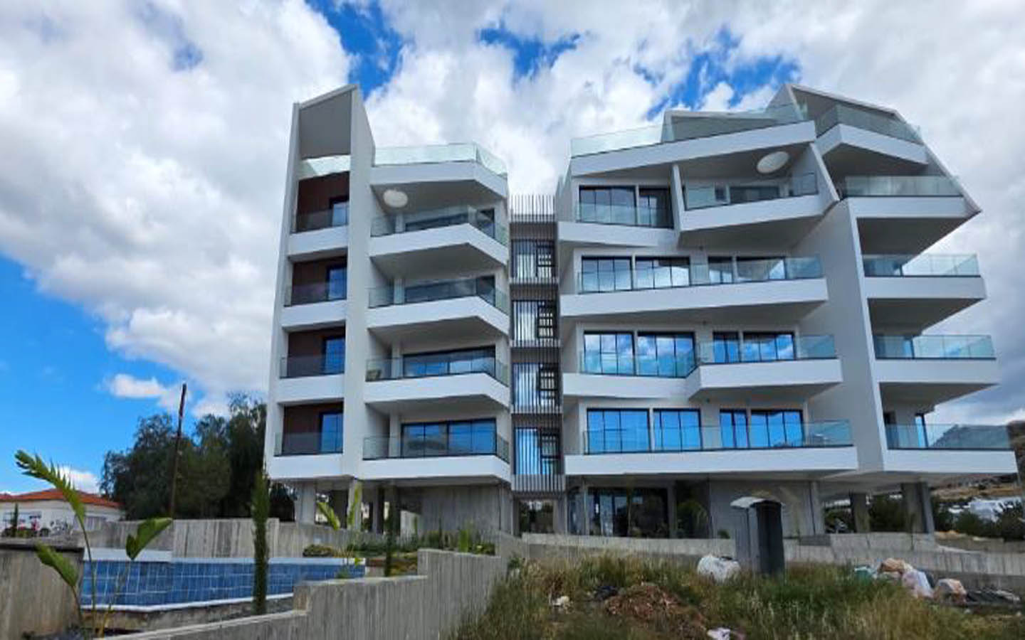 new-apartment-for-sale-in germassogia-limassol22 Spacious 3-bedroom apartment with roof terrace in Limassol