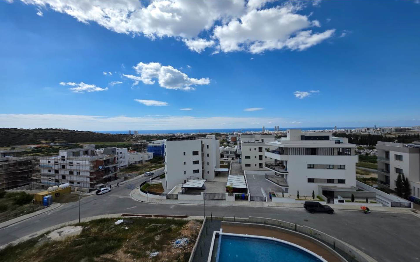 new-apartment-for-sale-in germassogia-limassol27 Spacious 3-bedroom apartment with roof terrace in Limassol