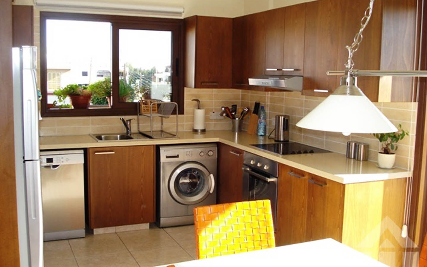 3-Bedroom Apartment Opposite a Green Area