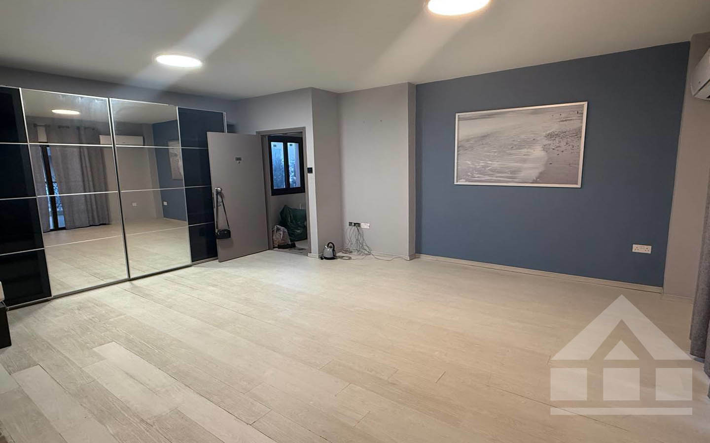 nice-apartment-for-sale-larnaca-cyprus3 3-Bedroom Apartment – One Apartment Per Floor