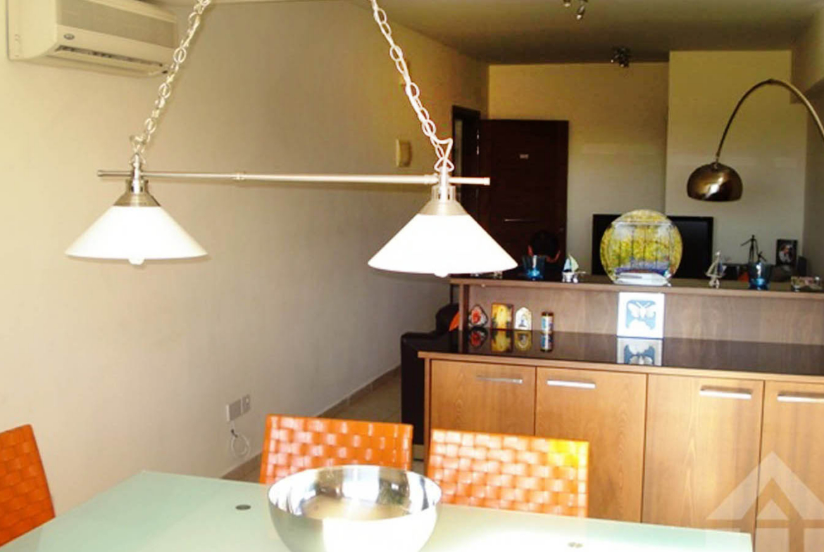3-Bedroom Apartment Opposite a Green Area