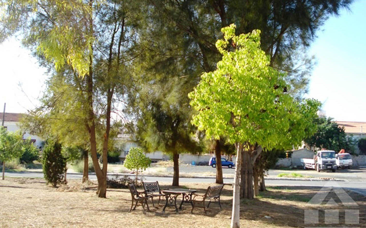 3-Bedroom Apartment Opposite a Green Area