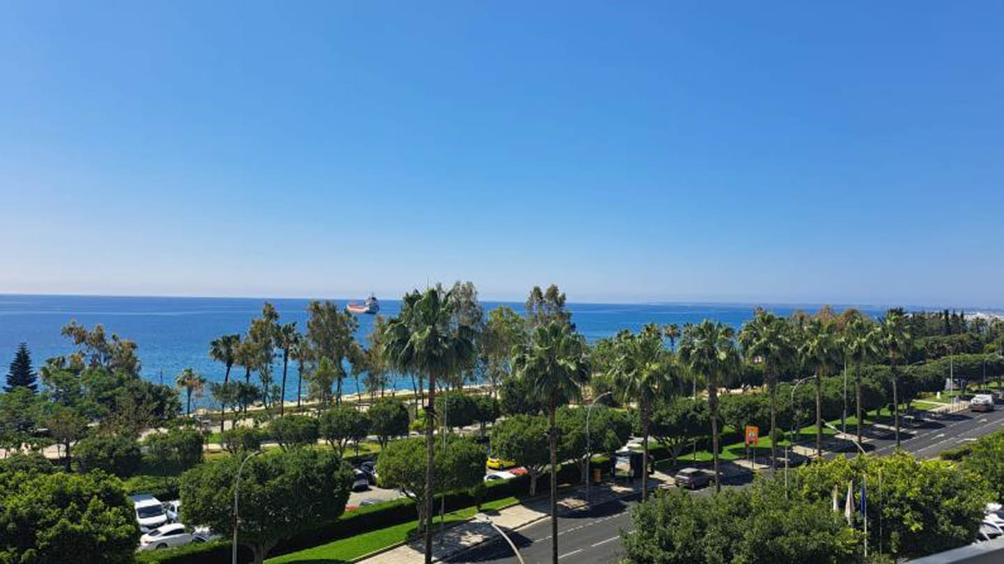 premium-apartment-for-sale-near-sea-limassol-cyprus Three-Bedroom Apartment on the 5th Floor with Panoramic Sea Views