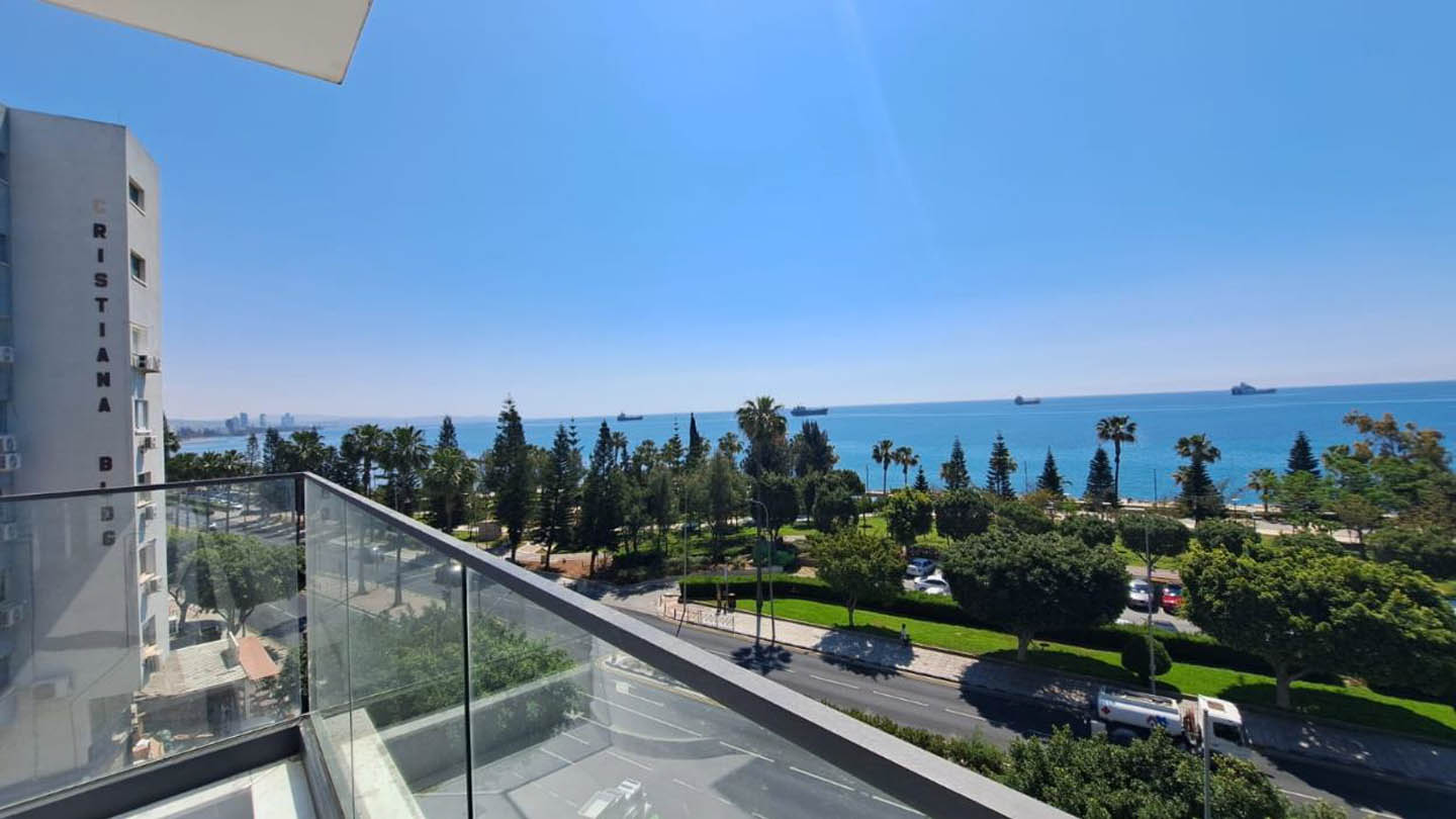 premium-apartment-for-sale-near-sea-limassol-cyprus3 Three-Bedroom Apartment on the 5th Floor with Panoramic Sea Views