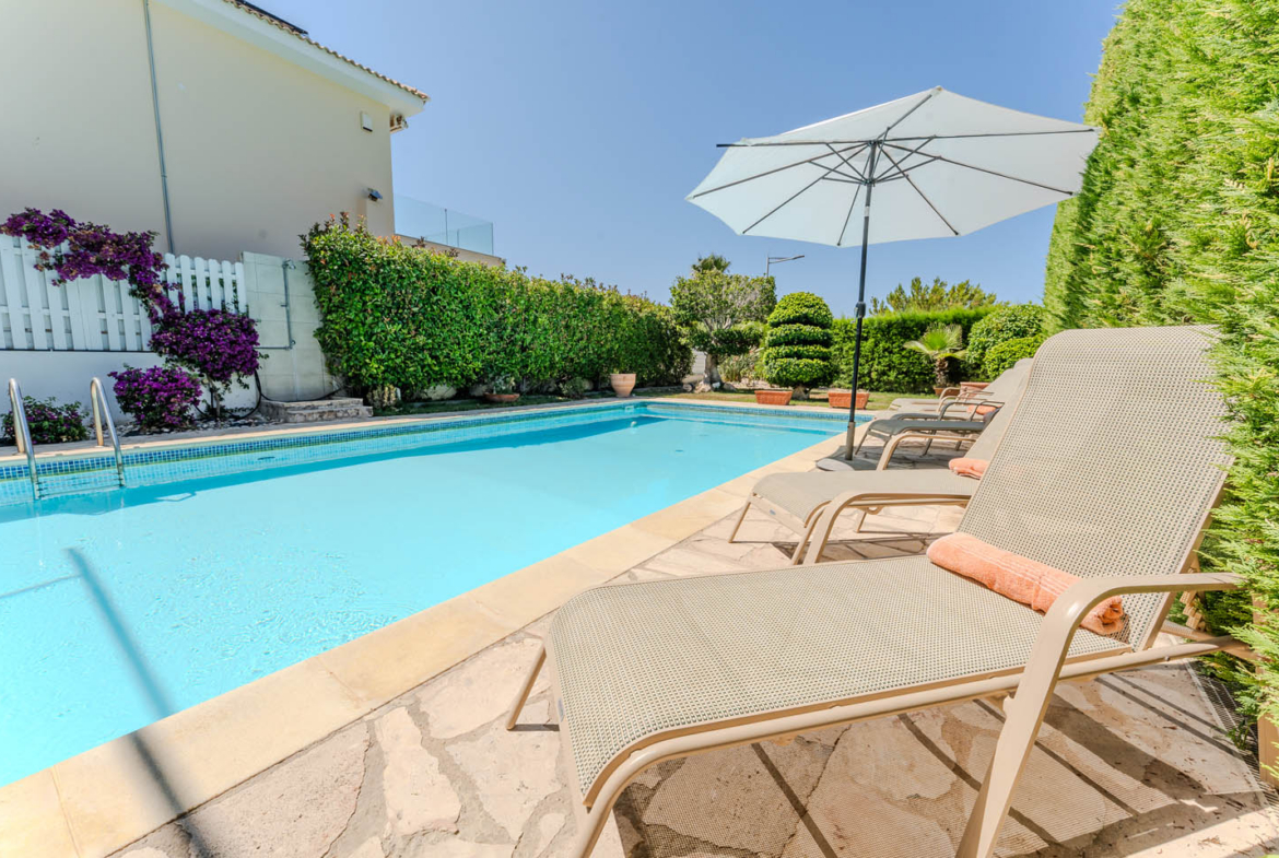 3-Bedroom Beachfront Villa with Swimming Pool