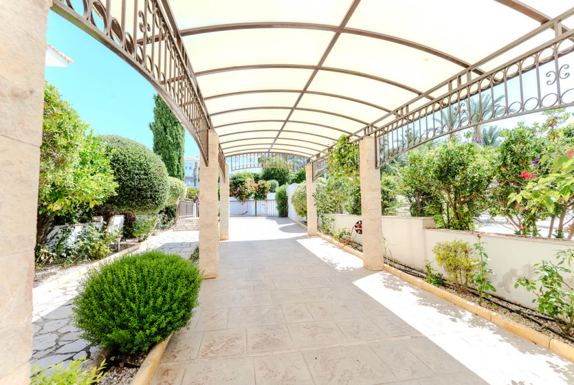 3-Bedroom Beachfront Villa with Swimming Pool
