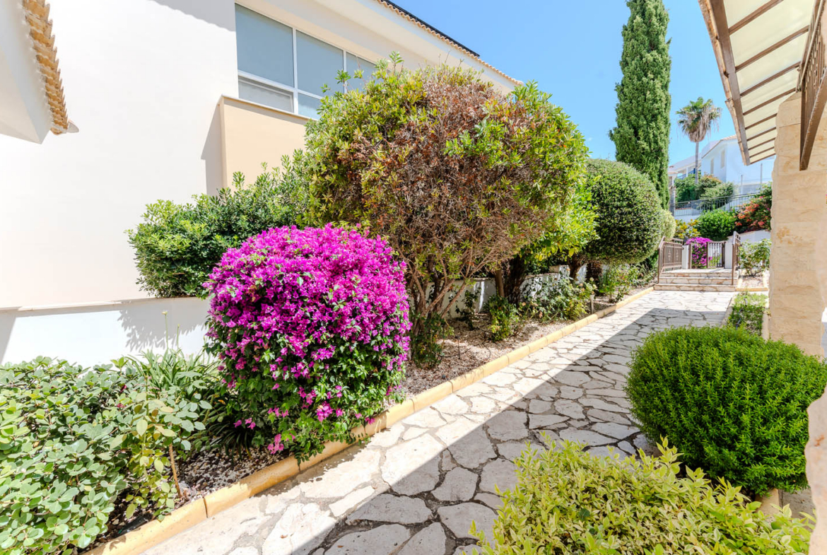 3-Bedroom Beachfront Villa with Swimming Pool