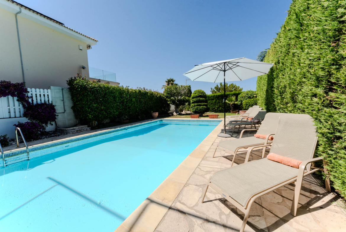 3-Bedroom Beachfront Villa with Swimming Pool