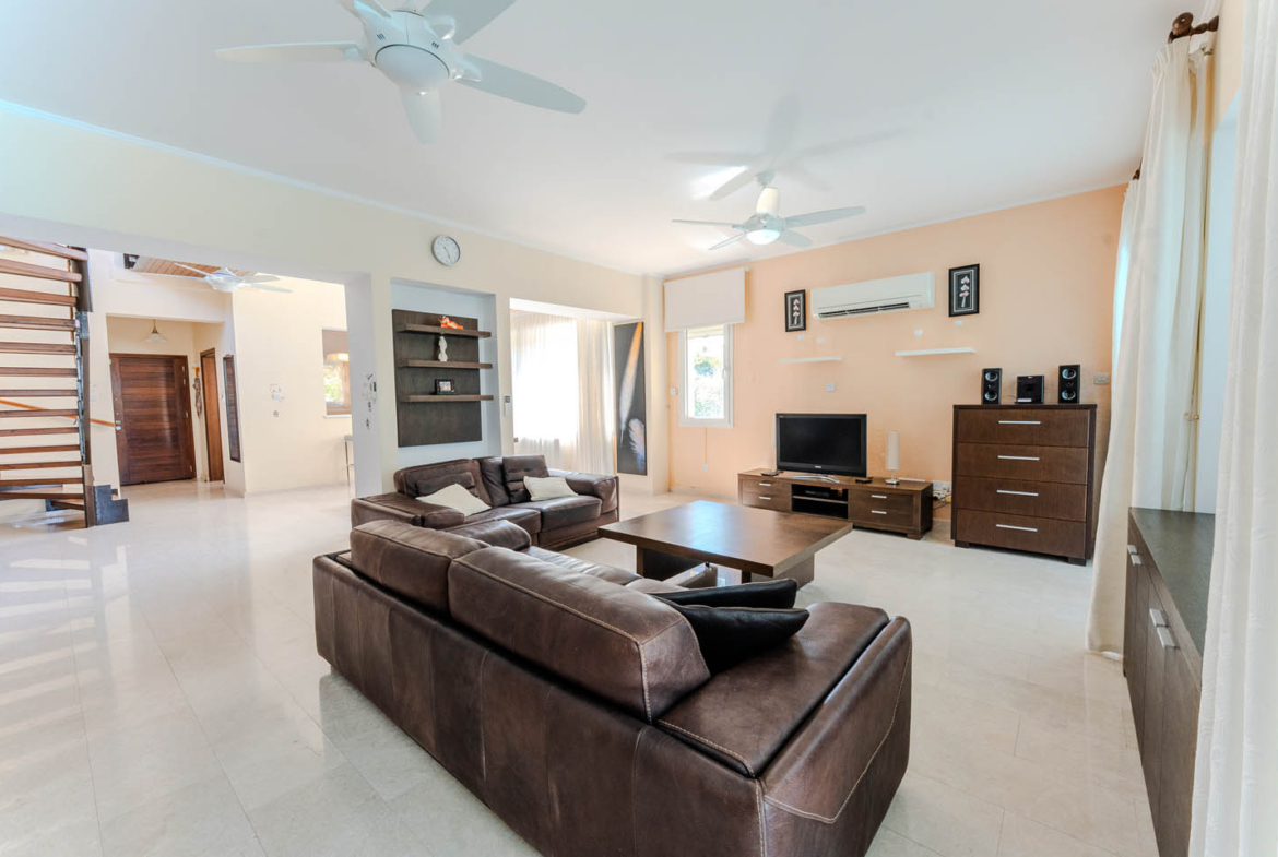3-Bedroom Beachfront Villa with Swimming Pool