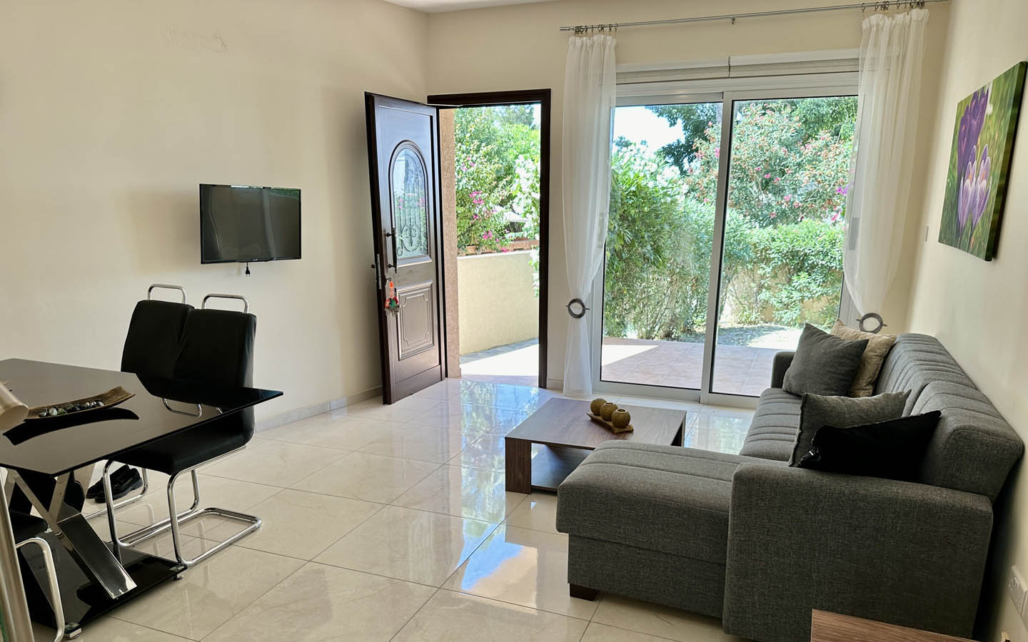 A 3-bedroom villa, radiating an atmosphere of lightness and harmony
