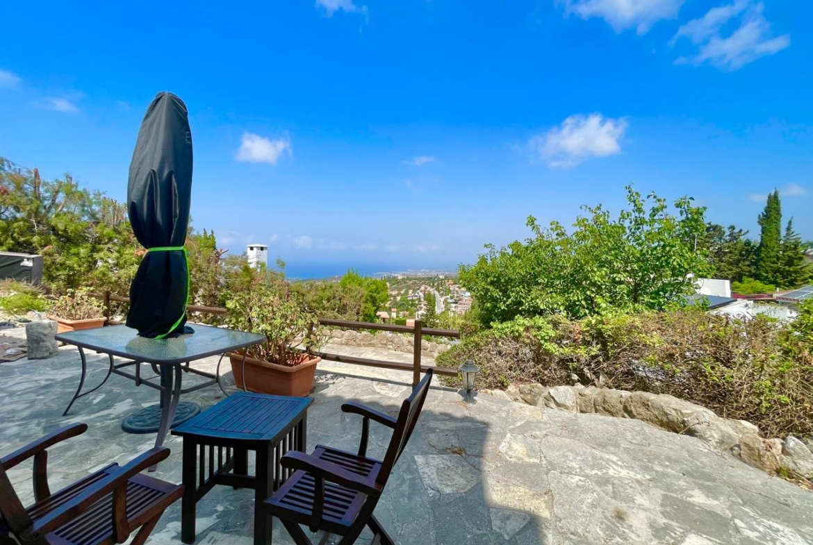 2-Bedroom Villa with a Separate Studio Space