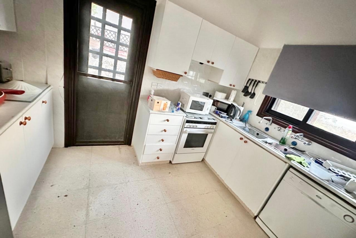 2-Bedroom Villa with a Separate Studio Space