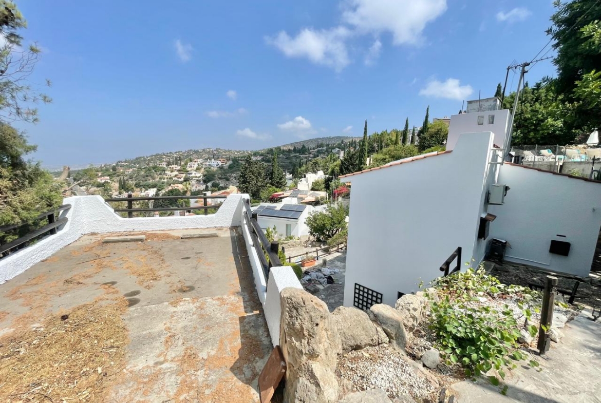 2-Bedroom Villa with a Separate Studio Space