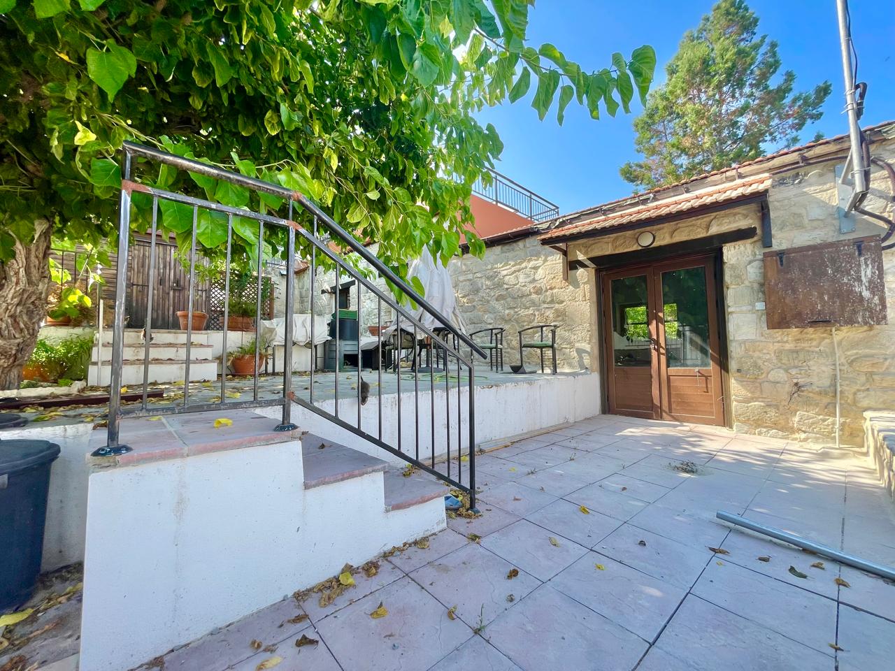 Two stone bungalows with 5 bedrooms on one plot