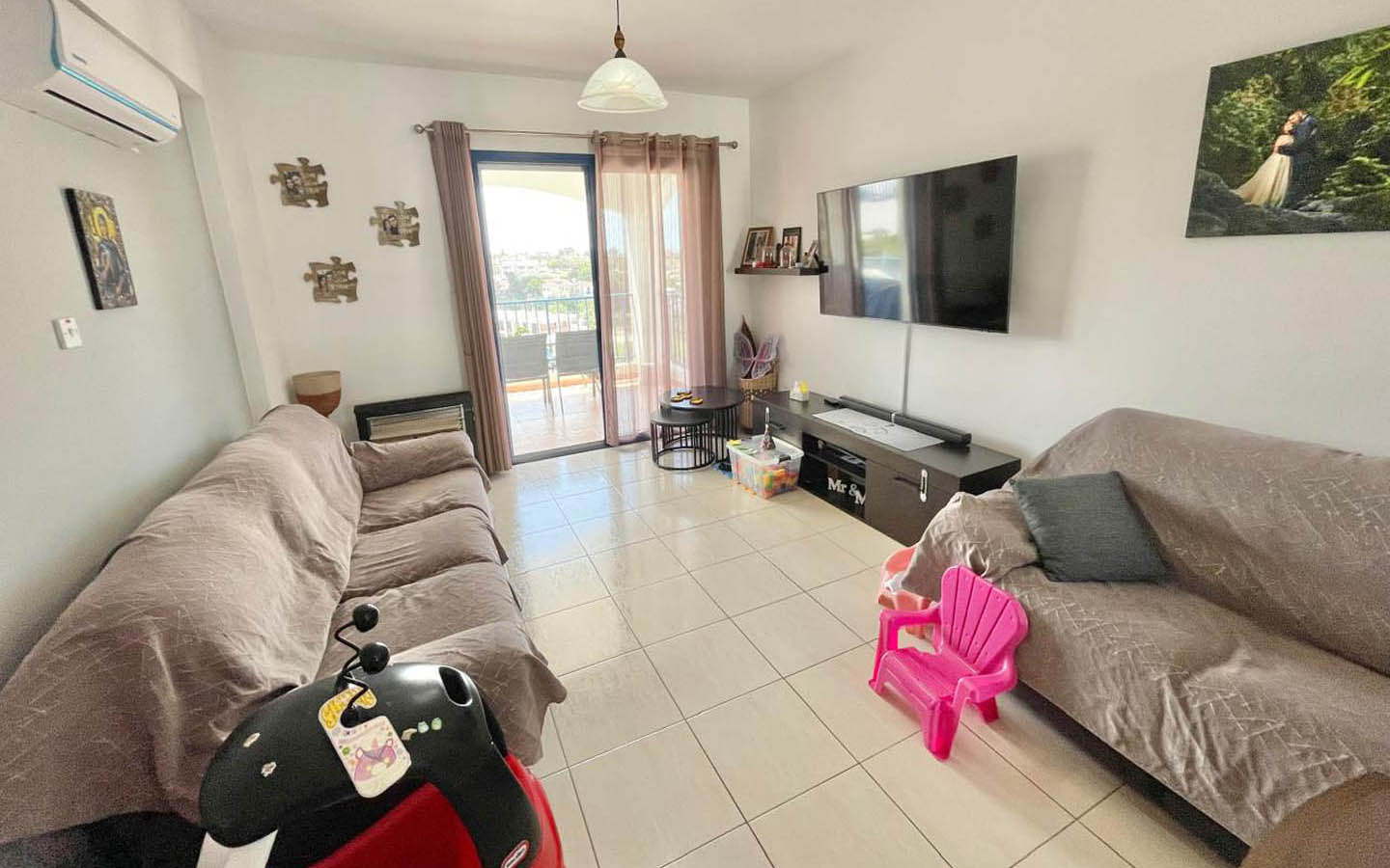 key-ready-apartment-for-sale-paphos-cyprus 2-bedroom apartment with a large veranda and sea views