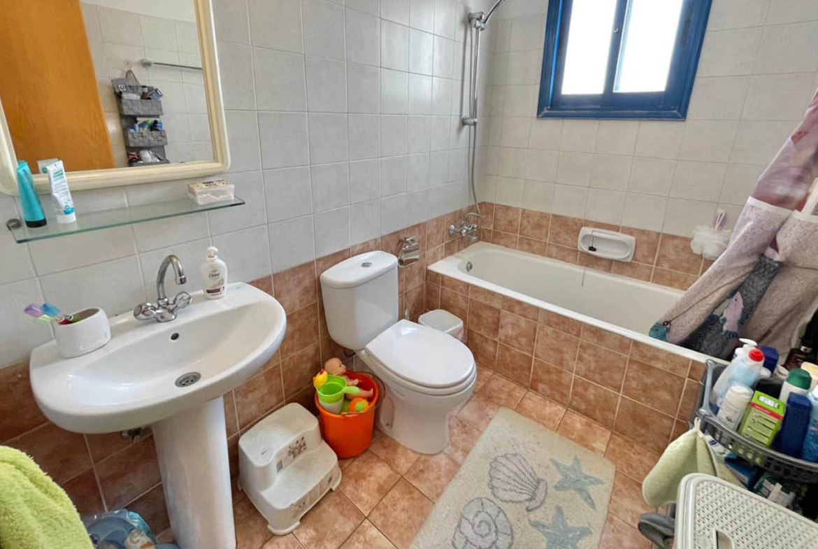2-bedroom apartment with a large veranda and sea views