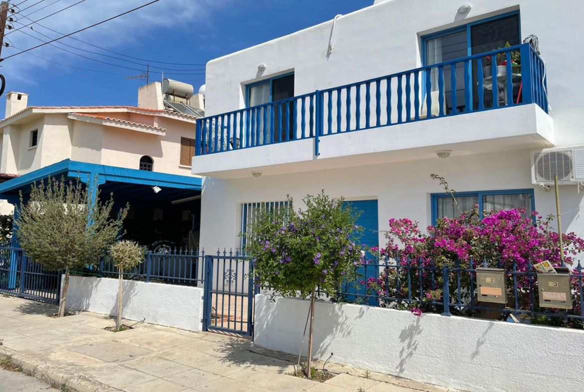 3-Bedroom Apartment Divided into Two Separate Apartments