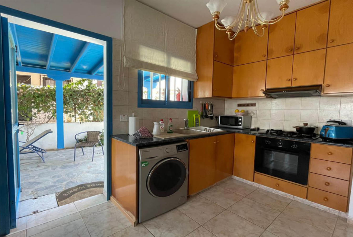 3-Bedroom Apartment Divided into Two Separate Apartments
