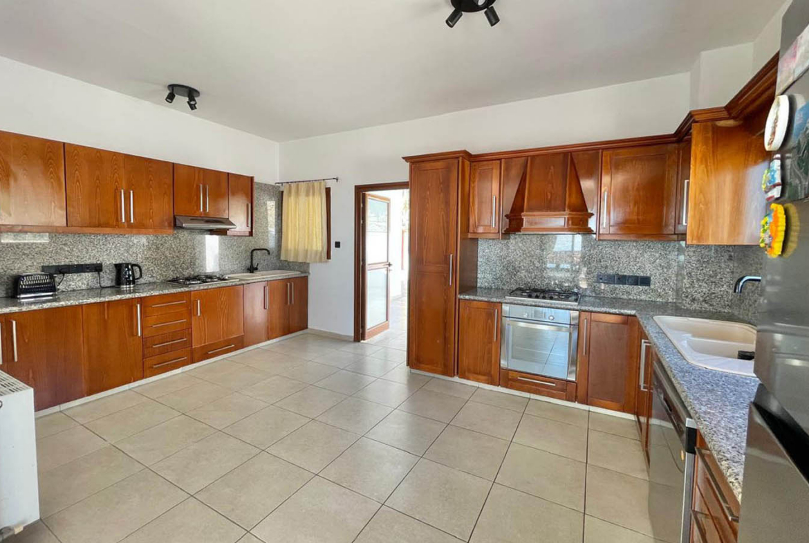 3-bedroom villa with spectacular view