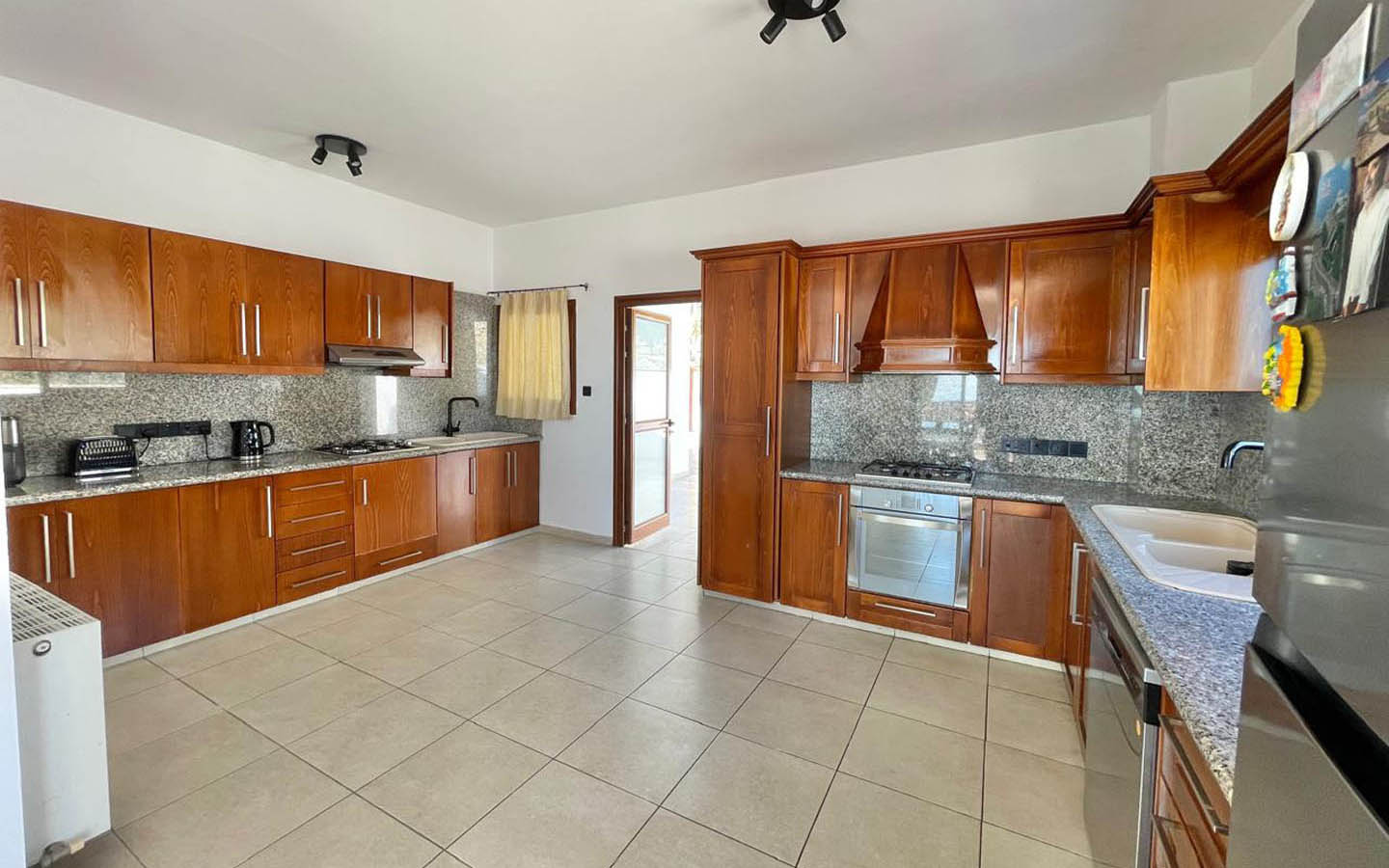 key-ready-house-for-sale-paphos-cyprus14 3-bedroom villa with spectacular view