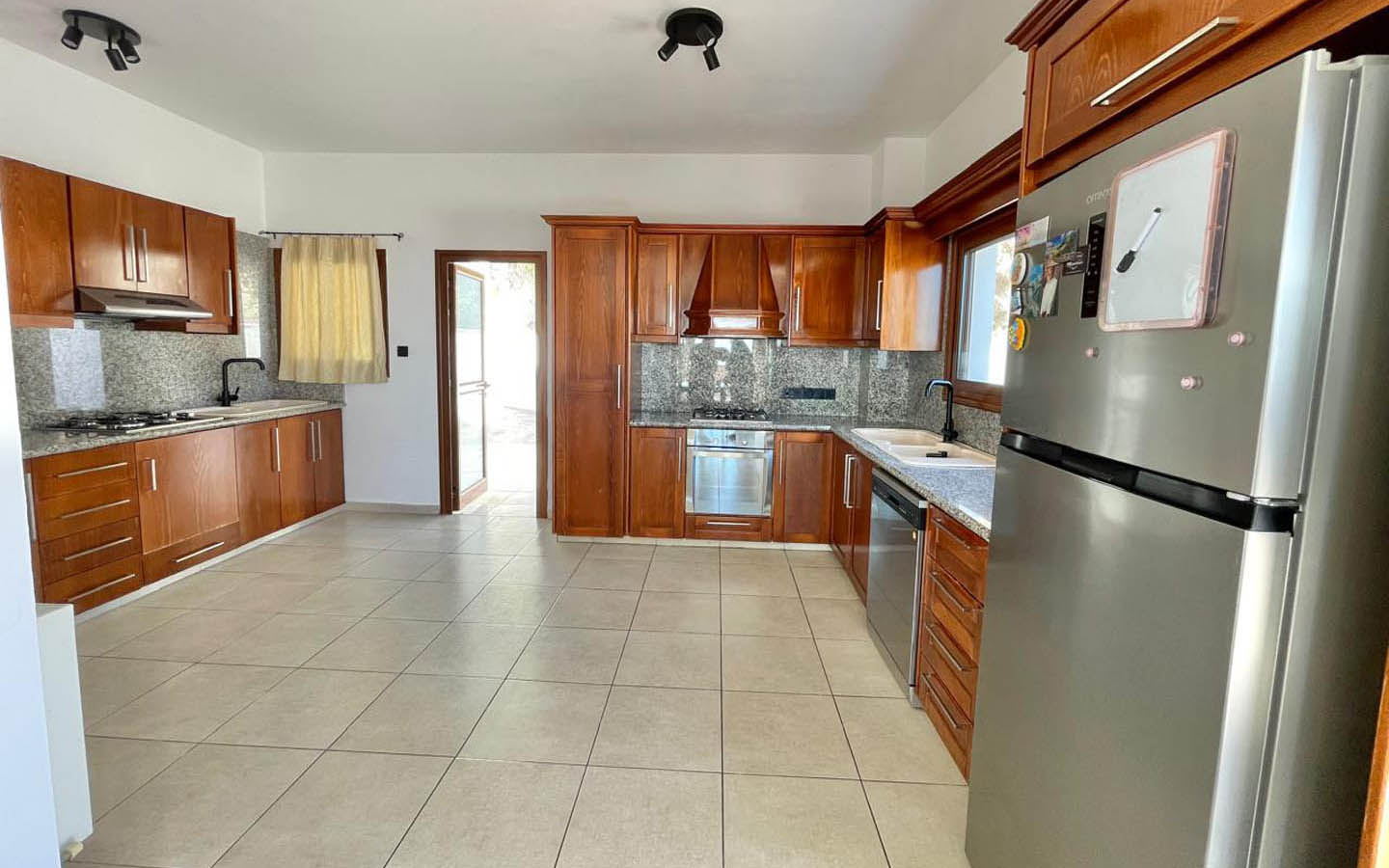 key-ready-house-for-sale-paphos-cyprus16 3-bedroom villa with spectacular view