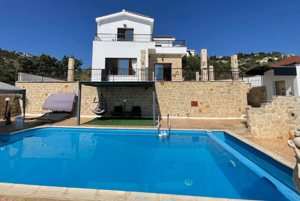 3-bedroom villa with spectacular view