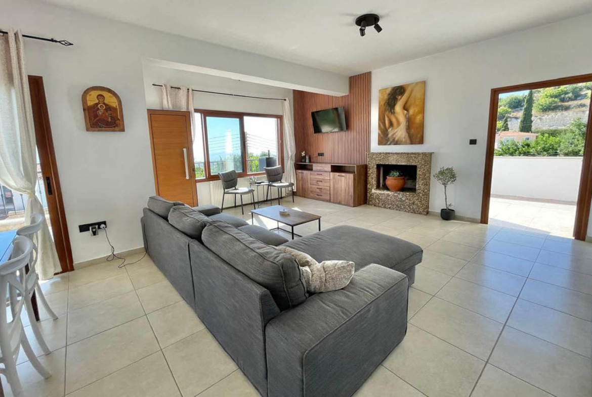3-bedroom villa with spectacular view