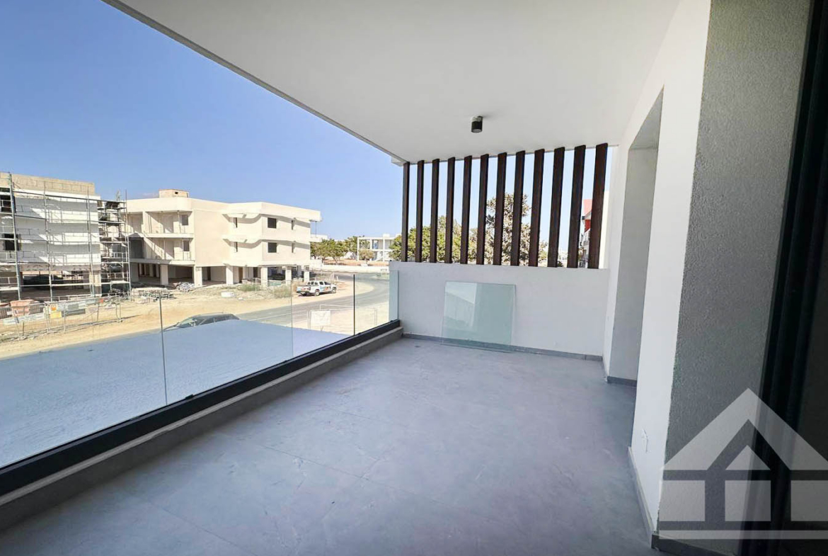 2-Bedroom Apartment with Two Spacious Balconies