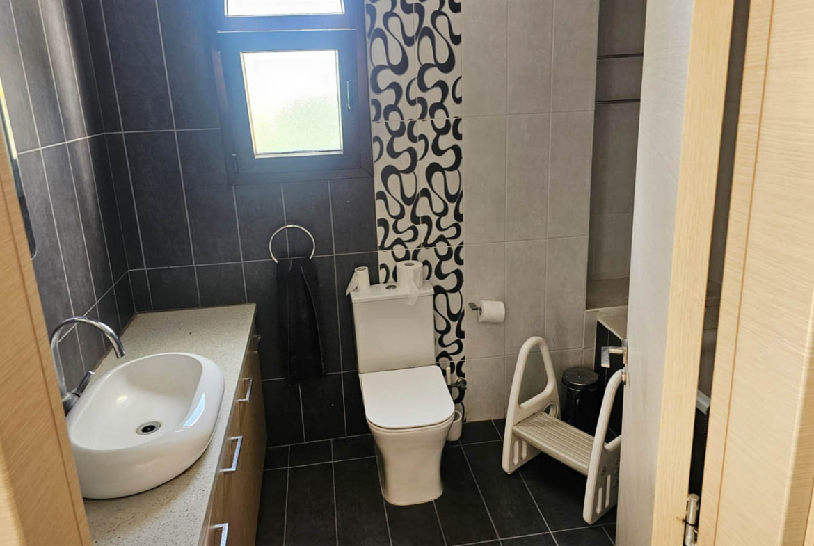 Family Villa with 4 Bedrooms on a Private 1,500 m² Plot