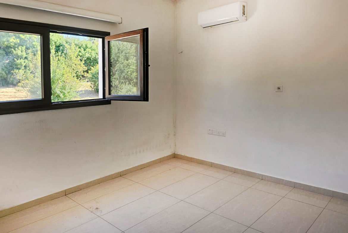 Family Villa with 4 Bedrooms on a Private 1,500 m² Plot
