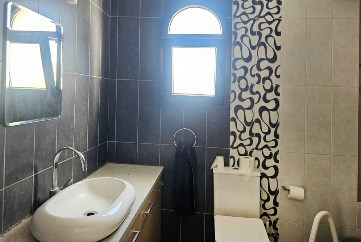Family Villa with 4 Bedrooms on a Private 1,500 m² Plot