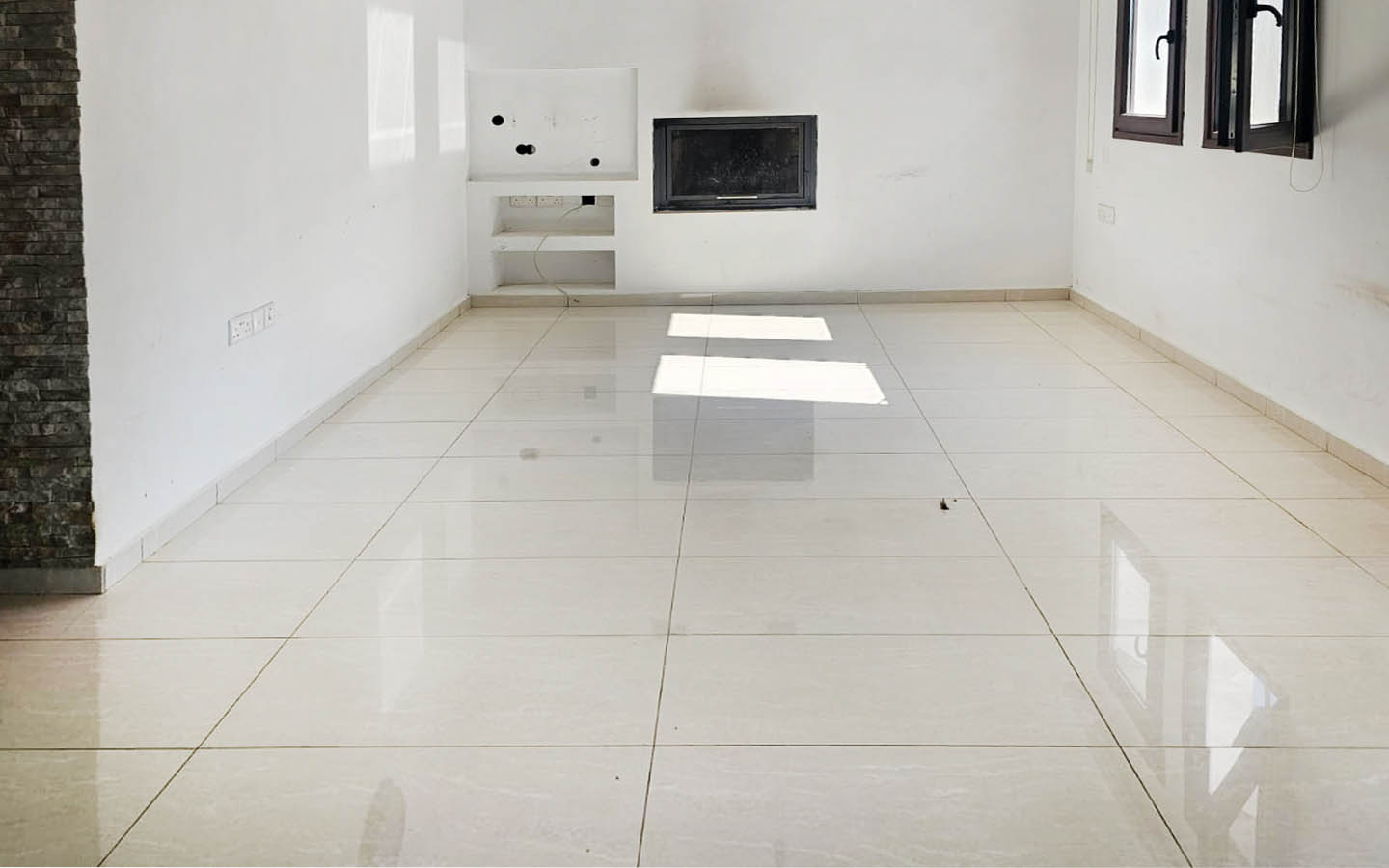 Family Villa with 4 Bedrooms on a Private 1,500 m² Plot