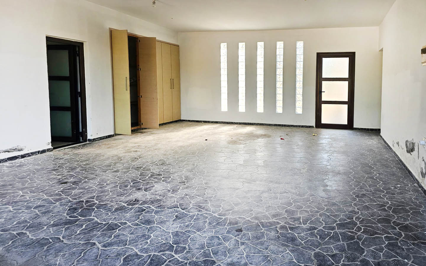 Family Villa with 4 Bedrooms on a Private 1,500 m² Plot