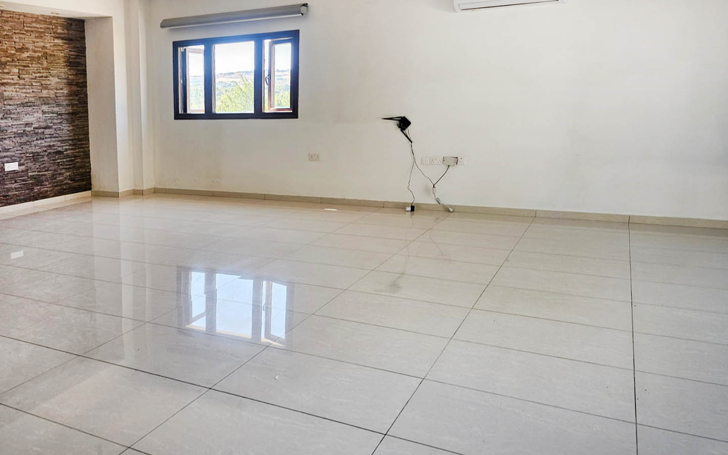 Family Villa with 4 Bedrooms on a Private 1,500 m² Plot