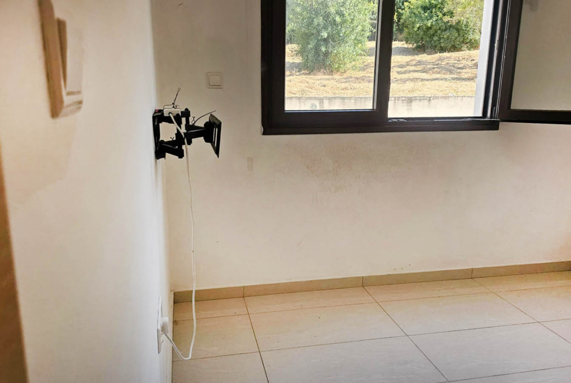Family Villa with 4 Bedrooms on a Private 1,500 m² Plot