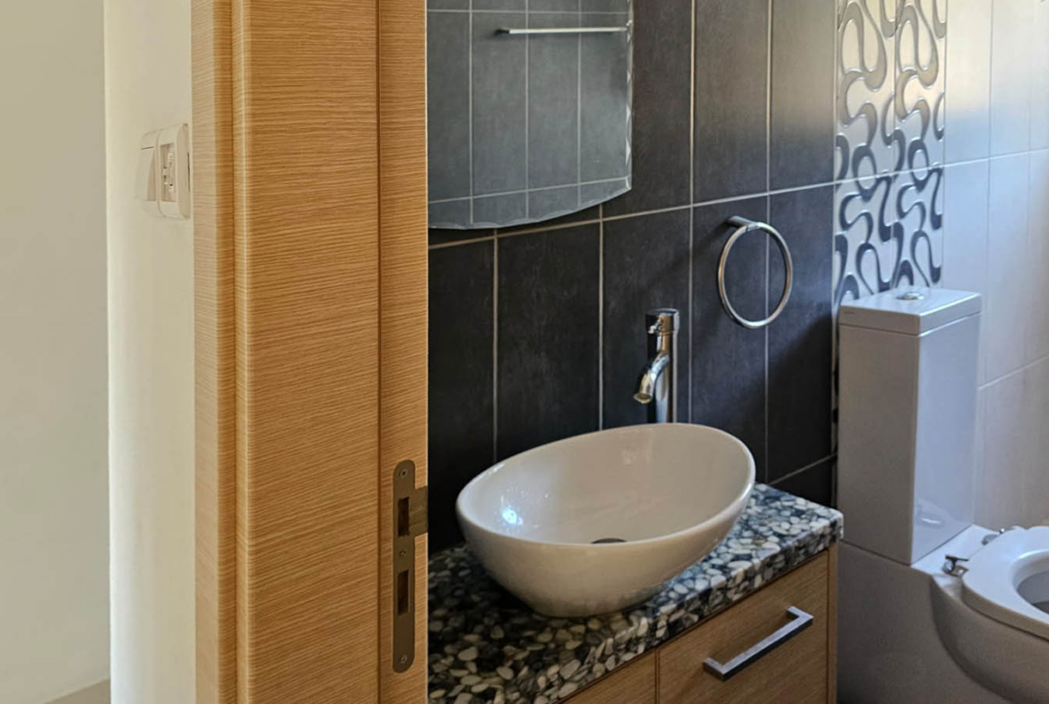 Family Villa with 4 Bedrooms on a Private 1,500 m² Plot