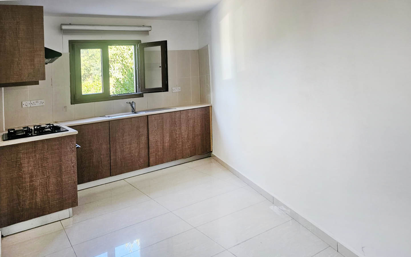 Family Villa with 4 Bedrooms on a Private 1,500 m² Plot