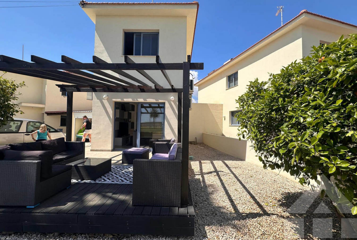 3-Bedroom Villa with a Swimming Pool and Spacious Outdoor Area