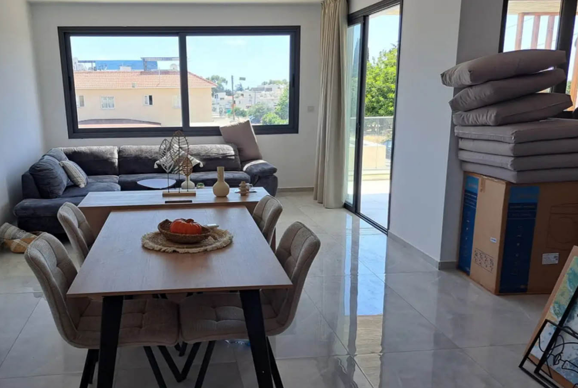 2-Bedroom Apartment with a Modern Interior