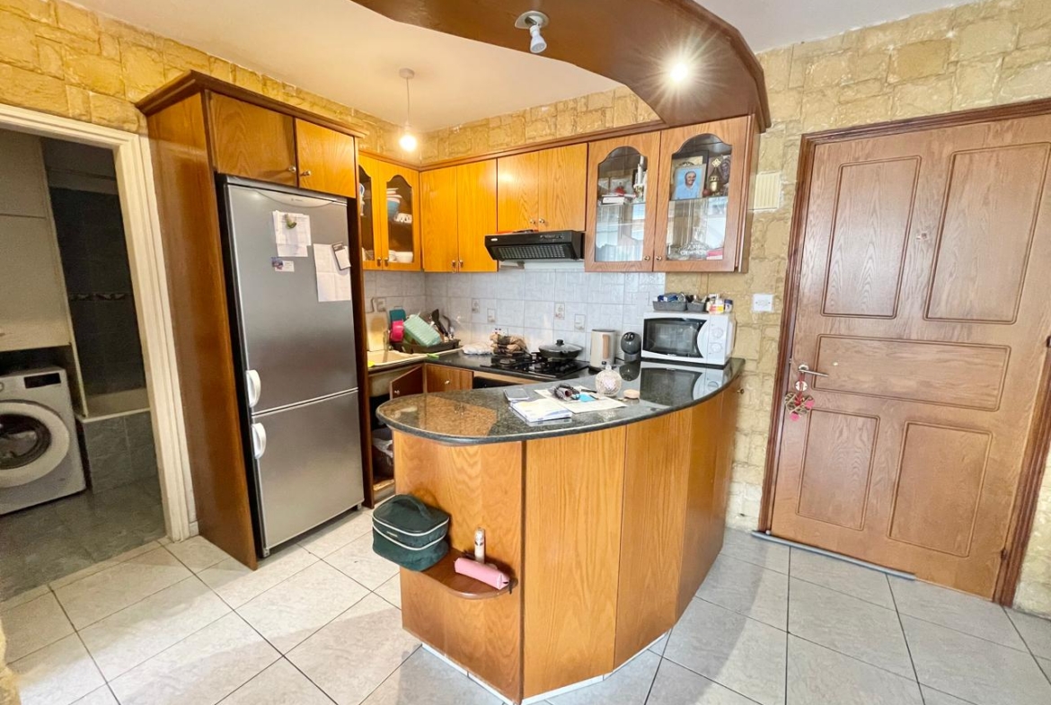 Furnished Apartment Close to the Sea and Paphos Center