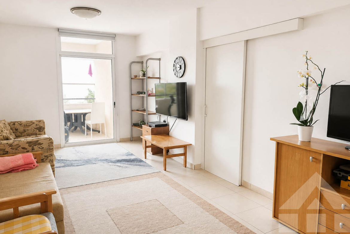 2-Bedroom Apartment – Attractive Permanent Home Near The Sea