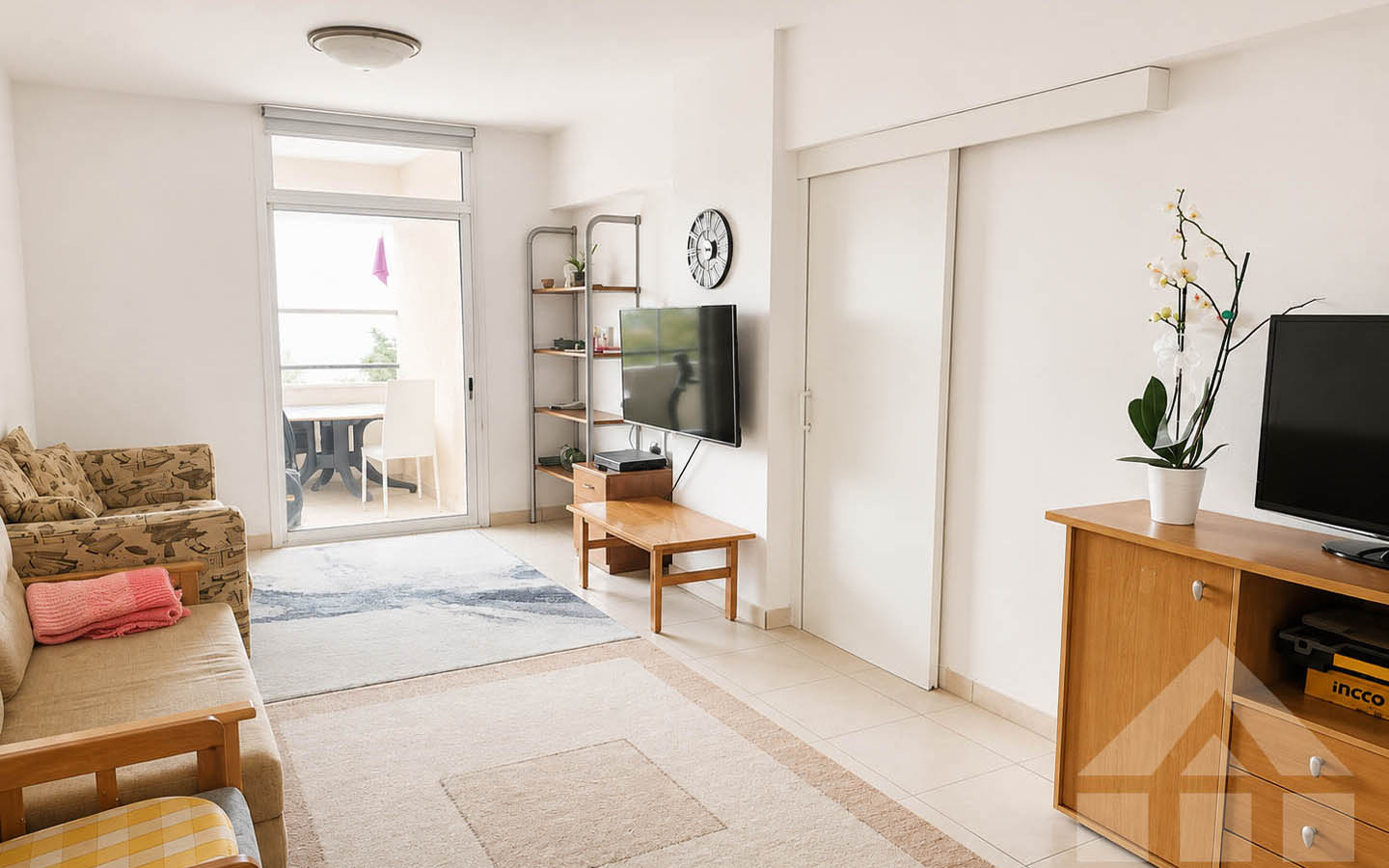 2-Bedroom Apartment – Attractive Permanent Home Near The Sea